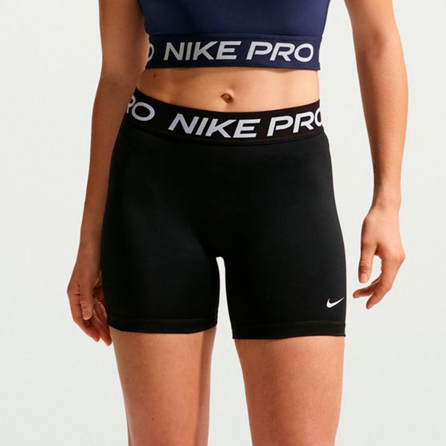 Nike Dri-Fit 365 5in Shorts Damen-schwarz
